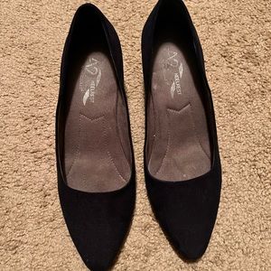 Aerosoles A2 navy heels